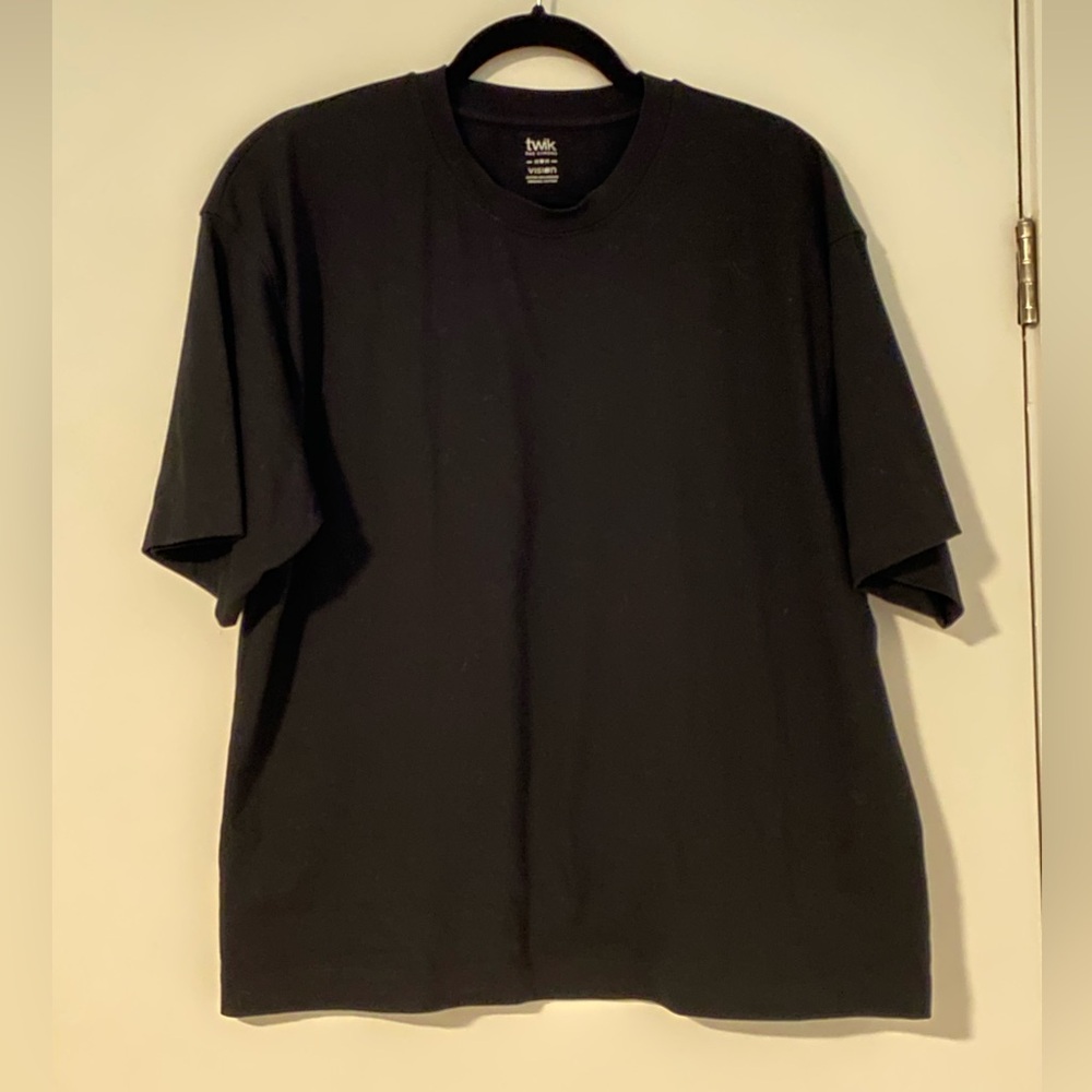 Oversized Solid Black Tee